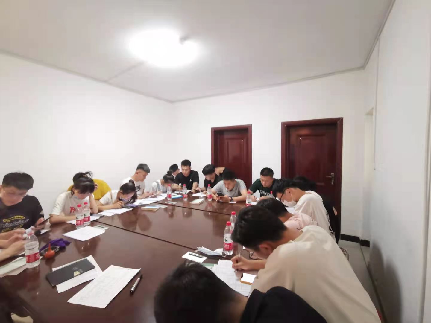 新疆农业职业技术学院水利工程专业学生来我单位实习、并圆满完成实习任务